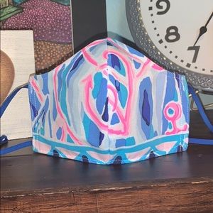 Lilly Pulitzer Accessories - “Reel Nauti” 2020 Lilly Print Face Mask Lilly Pulitzer Accessories - “Reel Nauti” 2020 Lilly Print Face Mask